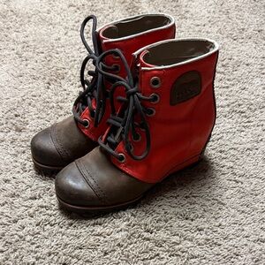 Sorel PDX Bonfire Orange Wedge Ankle Boots Booties Size 6.5